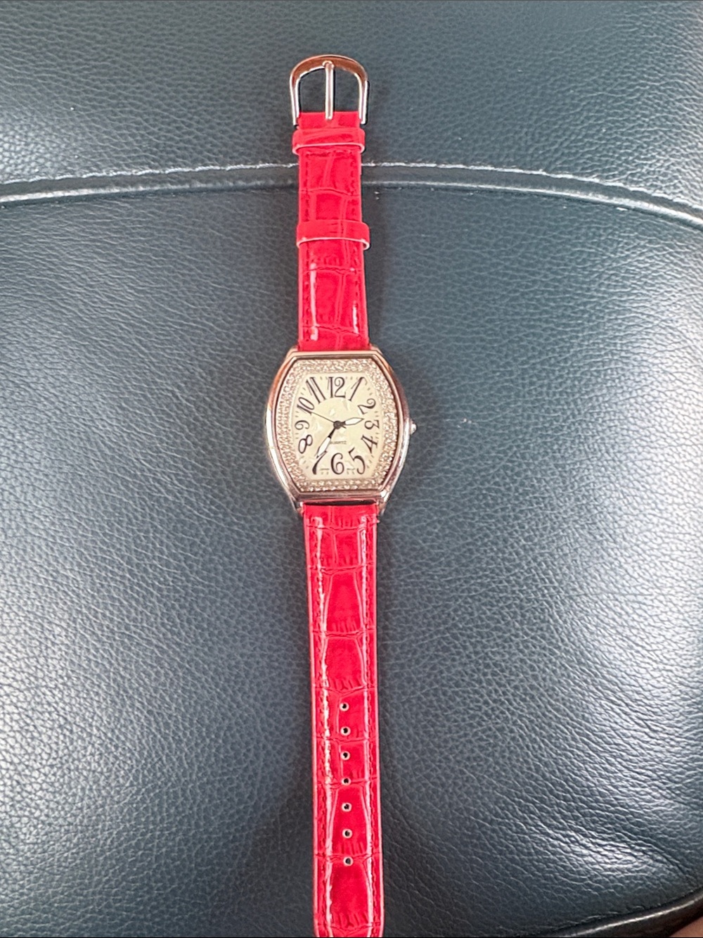Avon Red Faux Croc Strap Watch with Gold-Tone Case - rarely worn - Battery neede
